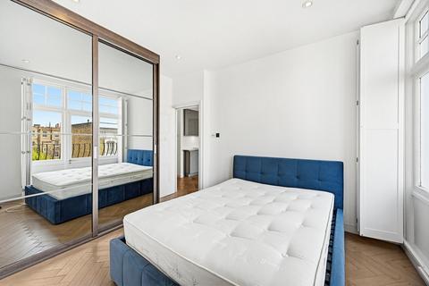 2 bedroom flat to rent, Cecil Court, Fawcett Street, London