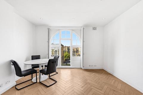2 bedroom flat to rent, Cecil Court, Fawcett Street, London