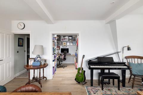 undefined, Bedford Avenue, London WC1B