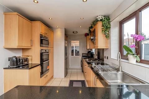 4 bedroom detached house for sale, Dewberry Drive, WALSALL