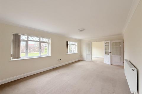 undefined, Broom Road, Brandon IP27