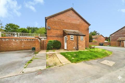 Flodden Drive, Calcot, Reading