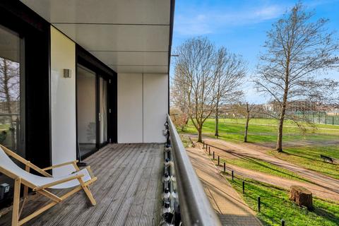 1 bedroom house for sale, Knaresborough Drive, London