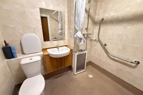 1 bedroom apartment for sale, High Street North, Bedfordshire LU6