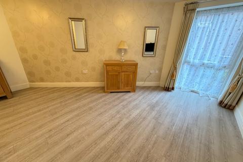 1 bedroom apartment for sale, High Street North, Bedfordshire LU6