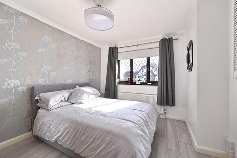 4 bedroom detached house for sale, Greenacres Drive, Hailsham BN27
