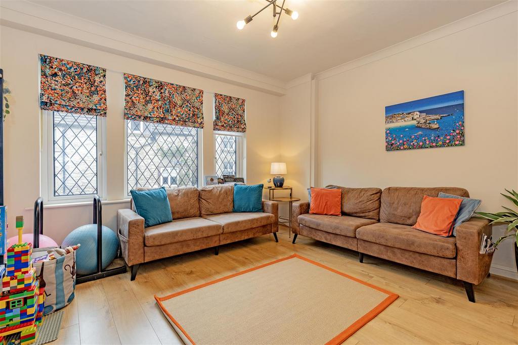 Reception Room-1.jpg