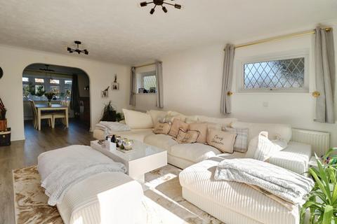 undefined, Elmhurst Avenue, Benfleet, SS7