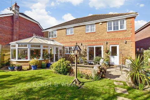 5 bedroom detached house for sale, Willard Way, Ashington RH20