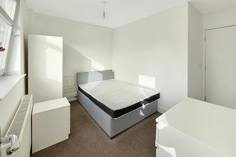 undefined, Clayponds Lane, Brentford TW8