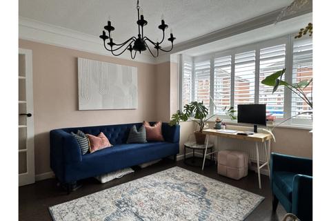 3 bedroom semi-detached house for sale, Pinegrove Road, Southampton, SO19