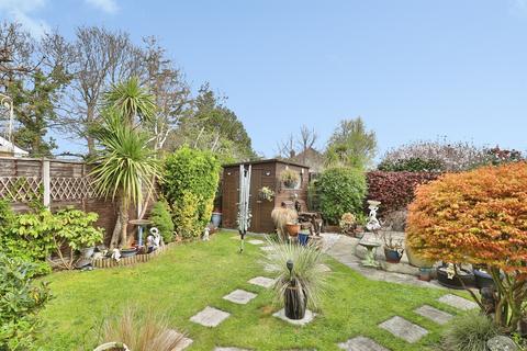 3 bedroom detached house for sale, Pennant Way, Christchurch