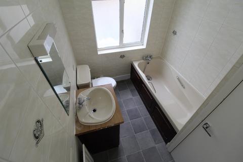 1 bedroom apartment to rent, Bilton Road, Perivale, Greenford, UB6