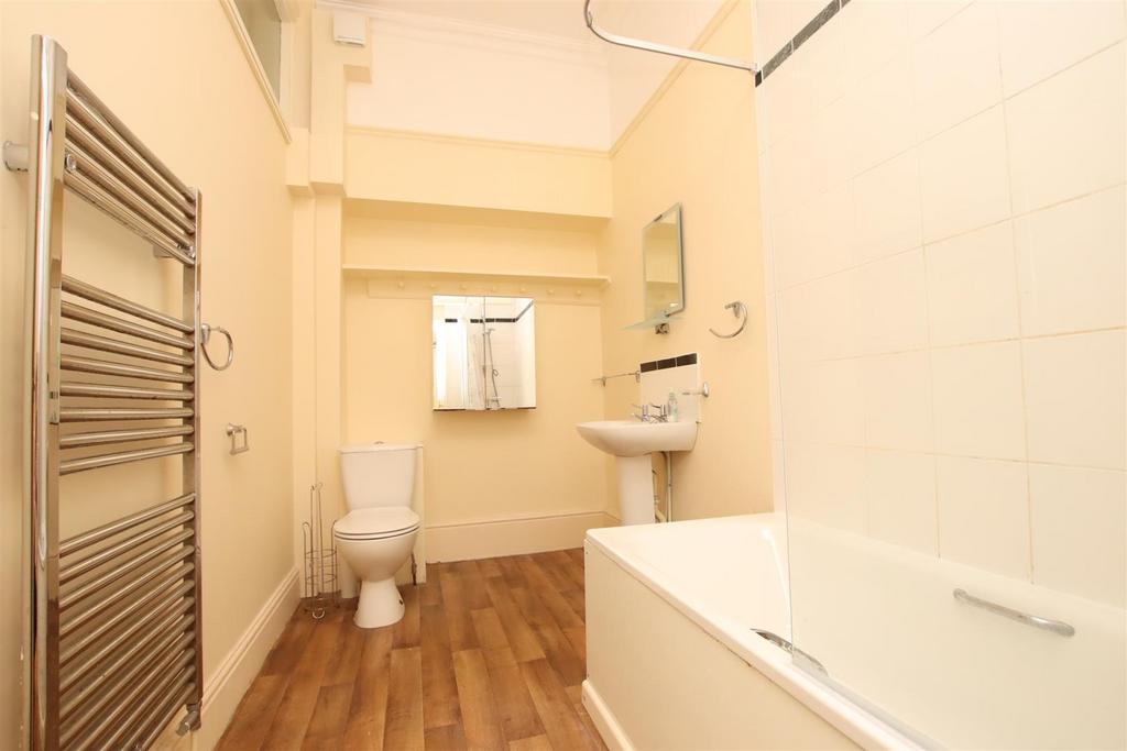 Bathroom.JPG