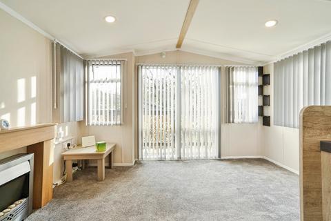 2 bedroom park home for sale, Mill Lane, Hawksworth, Leeds