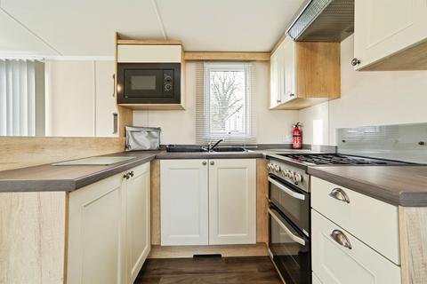 2 bedroom park home for sale, Mill Lane, Hawksworth, Leeds