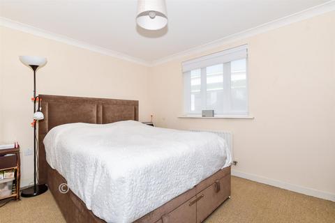 2 bedroom ground floor flat for sale, Sherwood Avenue, Larkfield, Aylesford, Kent