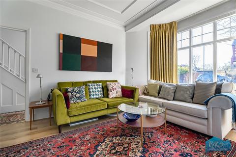 5 bedroom end of terrace house for sale, Broomfield Avenue, London, N13