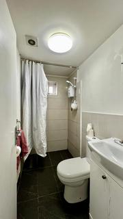 1 bedroom in a house share to rent, York Drive, Birmingham B36