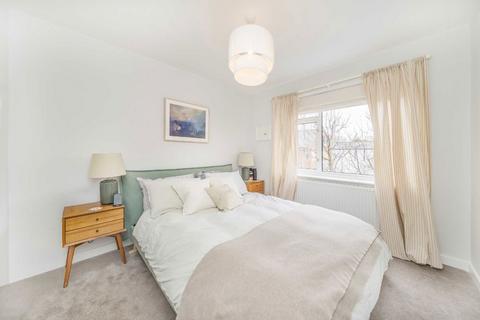 undefined, Kingston Lane, Teddington TW11