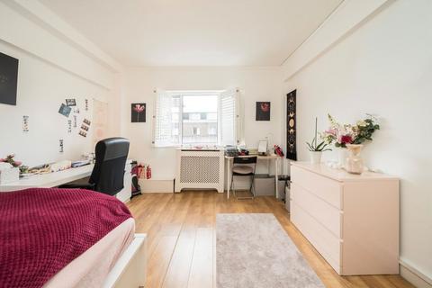 undefined, Woburn Place, London WC1H