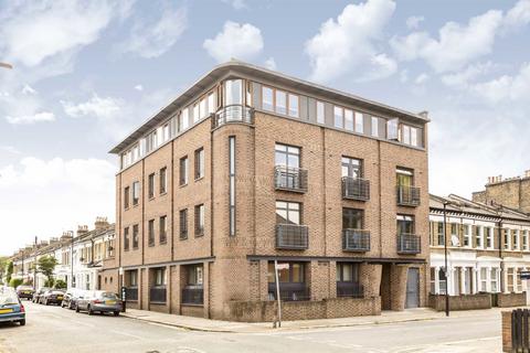 2 bedroom flat to rent, Kepler Road, London SW4