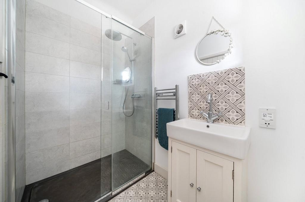 Bed 4 Ensuite