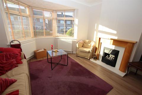 3 bedroom semi-detached house to rent, North Road, Dartford