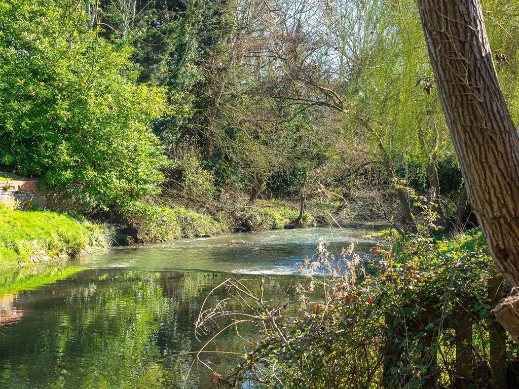 River arrow