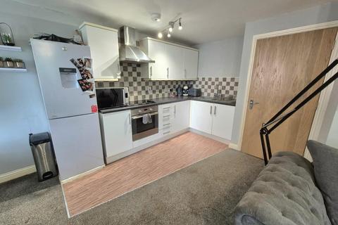 2 bedroom apartment for sale, Gregory Gardens, Northampton NN3