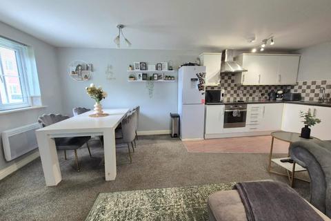 2 bedroom apartment for sale, Gregory Gardens, Northampton NN3
