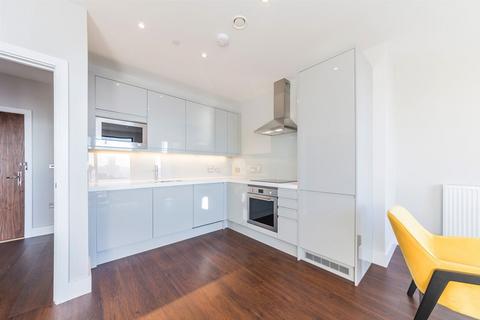 Avalon Point, 1 Silvocea Way E14