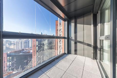 1 bedroom flat for sale, Silvocea Way, London E14