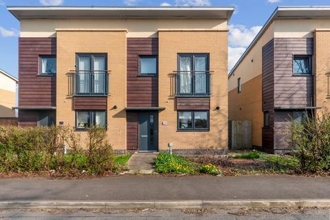 undefined, Halton Brook Avenue, Halton Brook, WA7