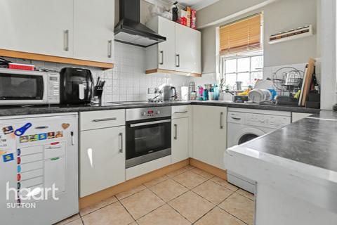 undefined, Avon Close, Sutton