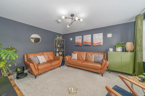 3 bedroom semi-detached house for sale, Mains Loan, Dundee DD4