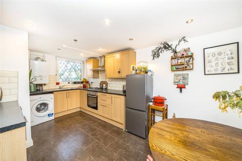 3 bedroom maisonette to rent, Mandarin Court, Edward Street, London, SE8
