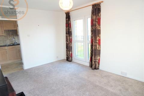 1 bedroom flat to rent, Strathdon Drive, Earlsfield, London