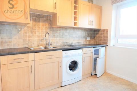 1 bedroom flat to rent, Strathdon Drive, Earlsfield, London