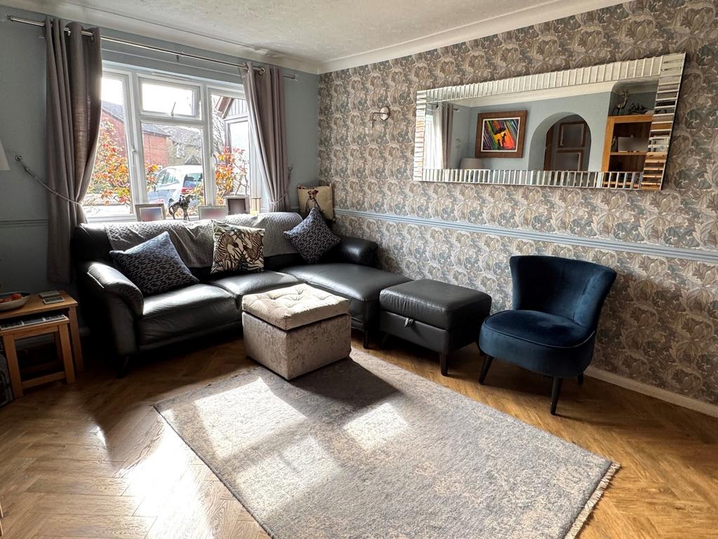 Lounge Left