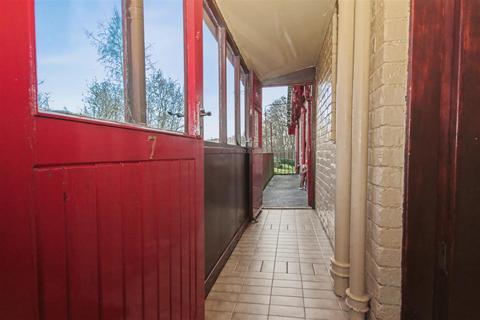 2 bedroom flat for sale, Avenue Road, Carstairs, Lanark