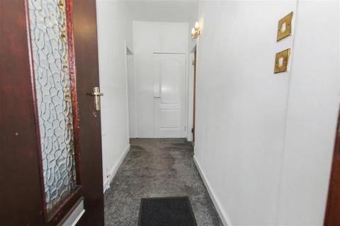 2 bedroom flat for sale, Avenue Road, Carstairs, Lanark