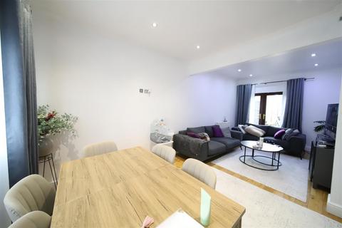 3 bedroom terraced house for sale, Connop Road, Enfield