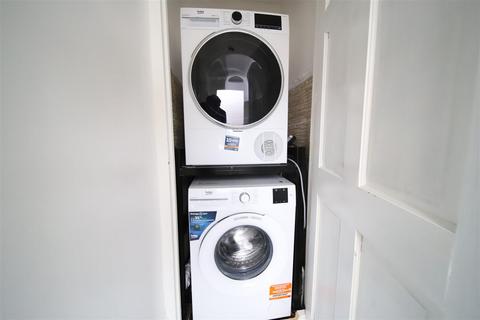 3 bedroom terraced house for sale, Connop Road, Enfield