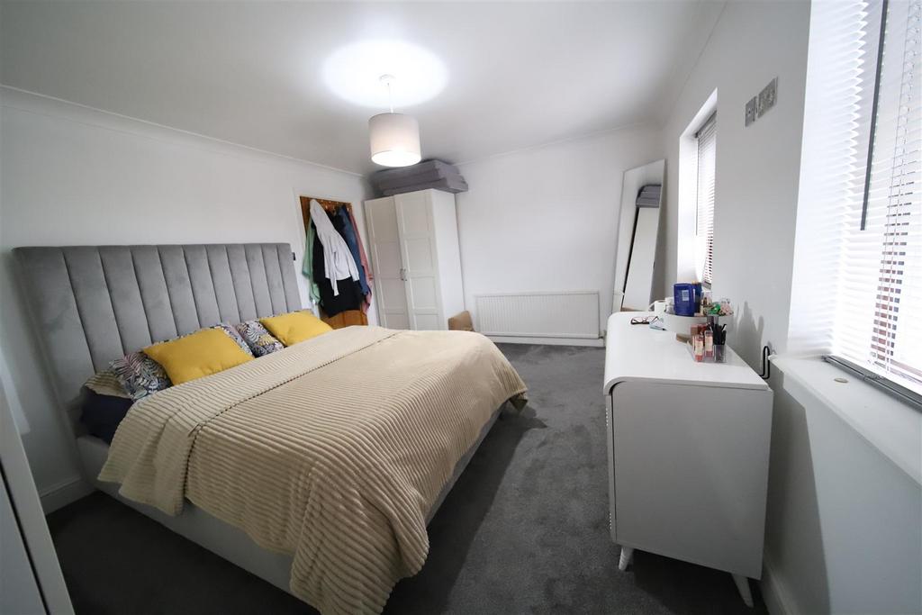 Bedroom 1 2.jpg
