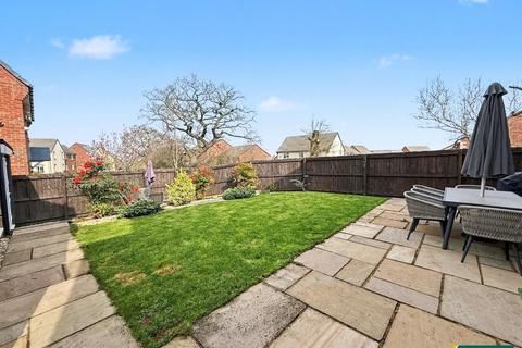 5 bedroom detached house for sale, Mayfly Road, Northampton NN4
