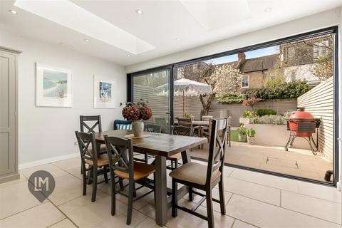 undefined, Braemar Avenue, London