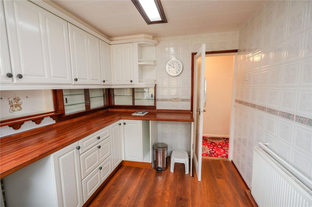 Kitchen (2)