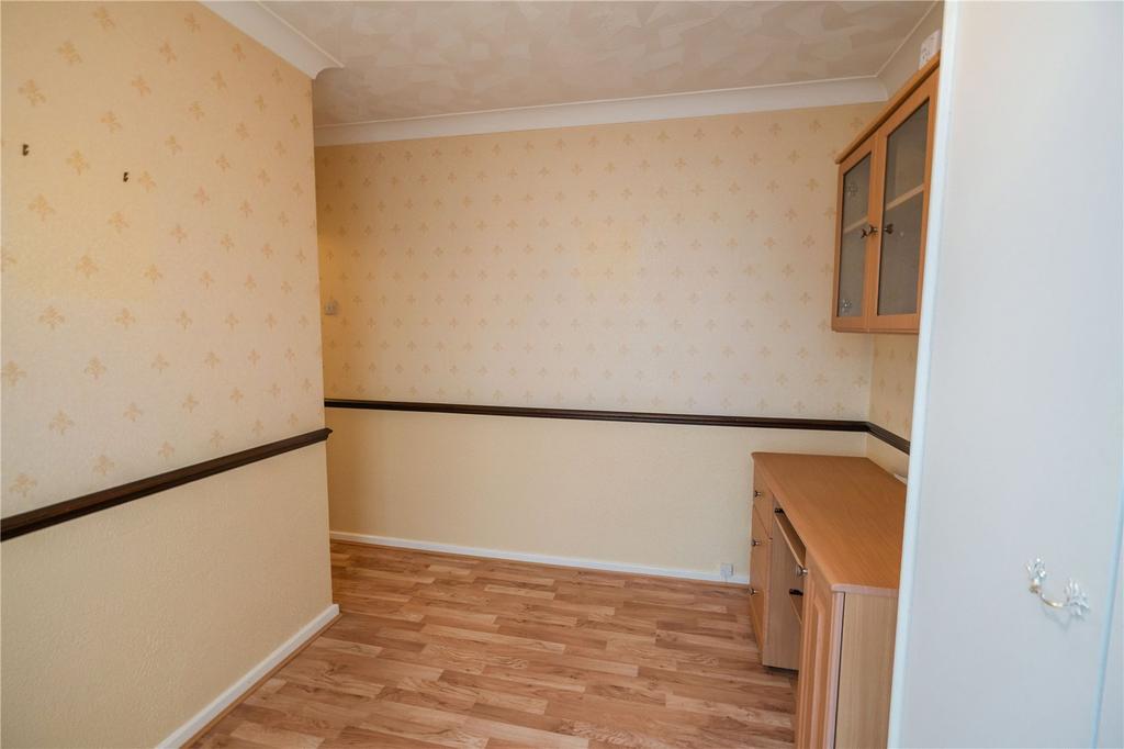 Bedroom 2 (2)