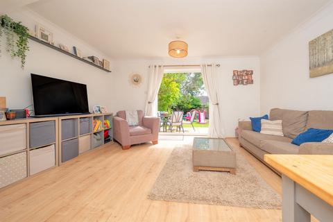 3 bedroom semi-detached house for sale, Oakham Close, Desborough, Kettering
